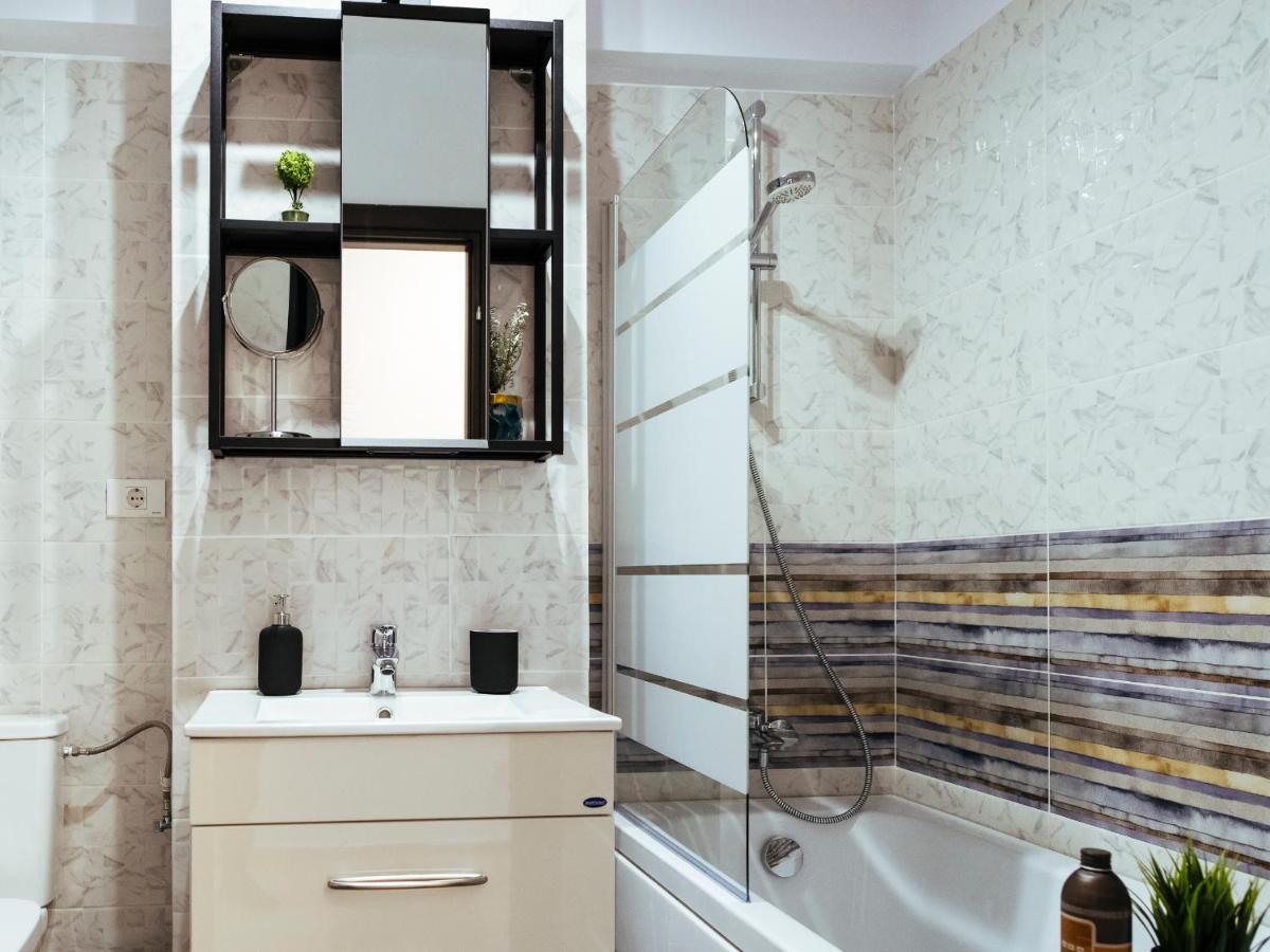 Cozy Special Pallady Apartament With Garden & Courtyard Bucarest Esterno foto