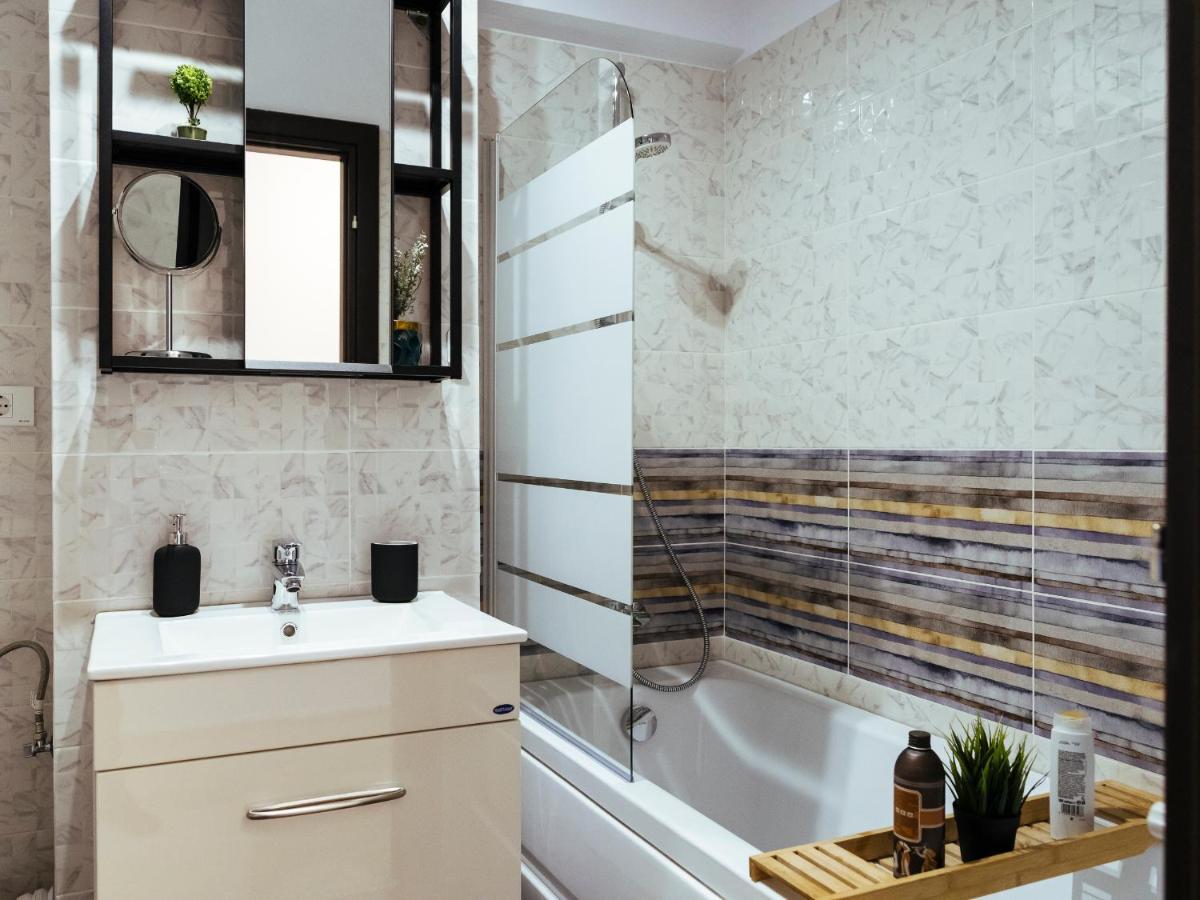 Cozy Special Pallady Apartament With Garden & Courtyard Bucarest Esterno foto
